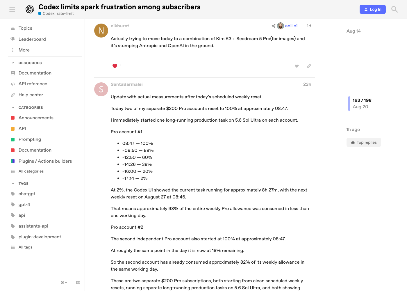 OpenAI 论坛帖子截图:用户逐小时记录两个 Pro 账号的百分比消耗
